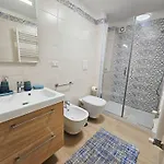 Daymoon House Vanvitelli. * Νάπολη