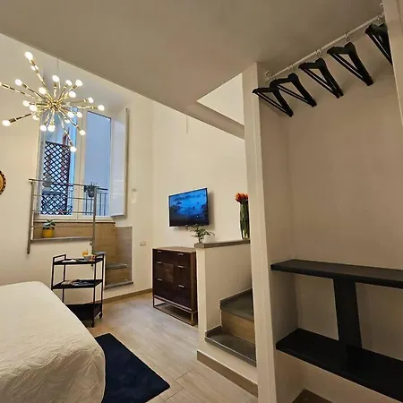 Apartment Daymoon House Vanvitelli. Naples