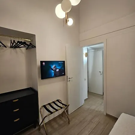 Daymoon House Vanvitelli. * Naples