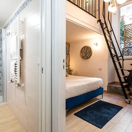 Daymoon House Vanvitelli. Apartment