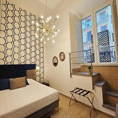 Daymoon House Vanvitelli. * Naples