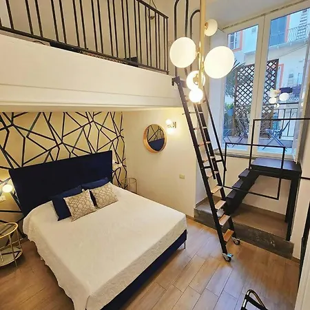 Daymoon House Vanvitelli. *