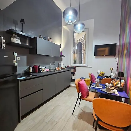 Daymoon House Vanvitelli. Apartment *